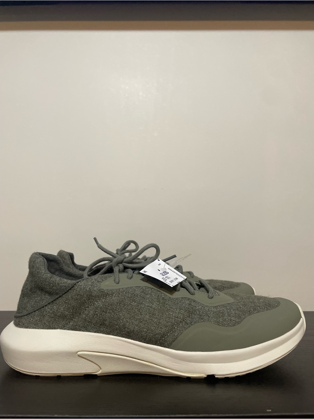 OluKai Olive Green Knit Lace-Up Athletic Sneakers | Mens Sz 10.5